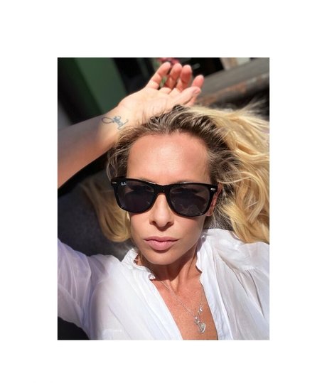 loveislove01 xxx model image