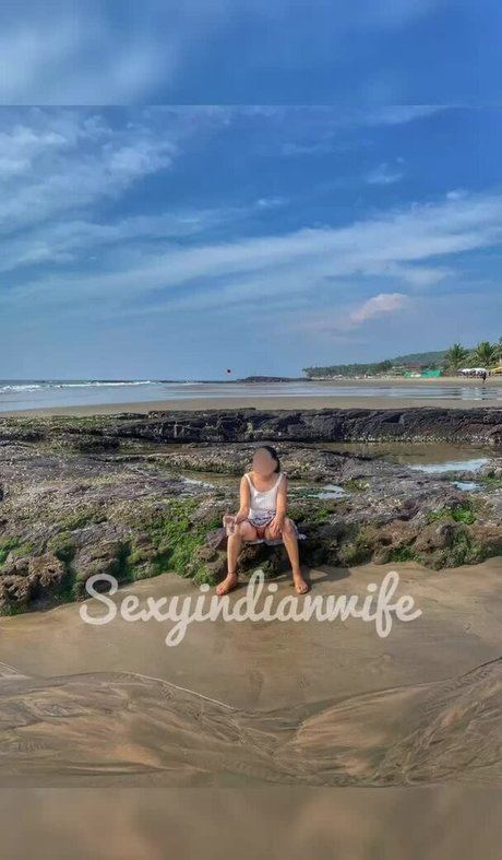 Sexyindianwife naked model gallery