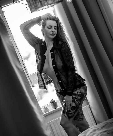 18 teen onlyfans hot porn photos