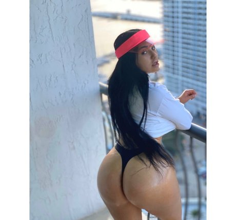 azariafreepage pretty actress pic