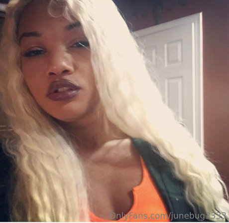 junebug3333 pornographic model img