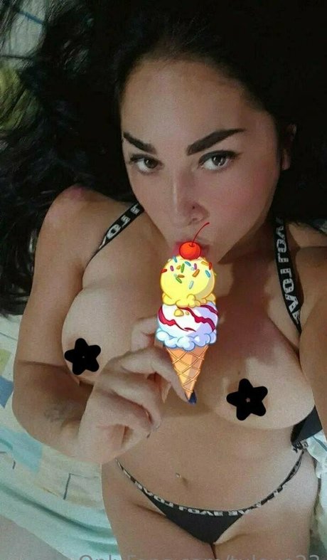 tulove23 naked actress pic