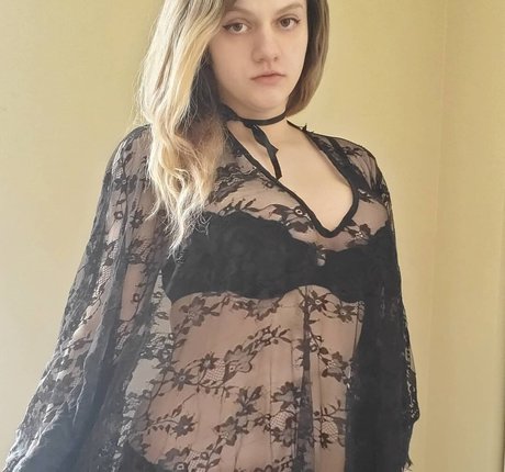 Annonalfa naked actress pictures