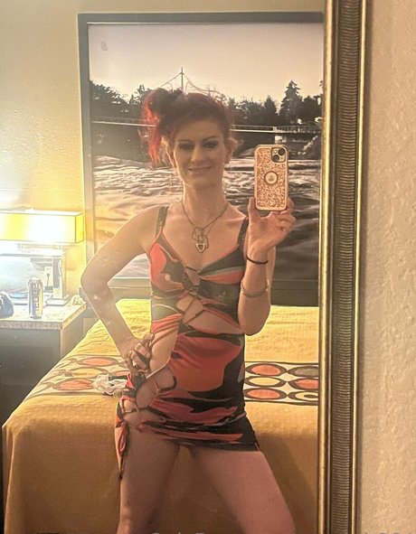 black hair onlyfans sexy image