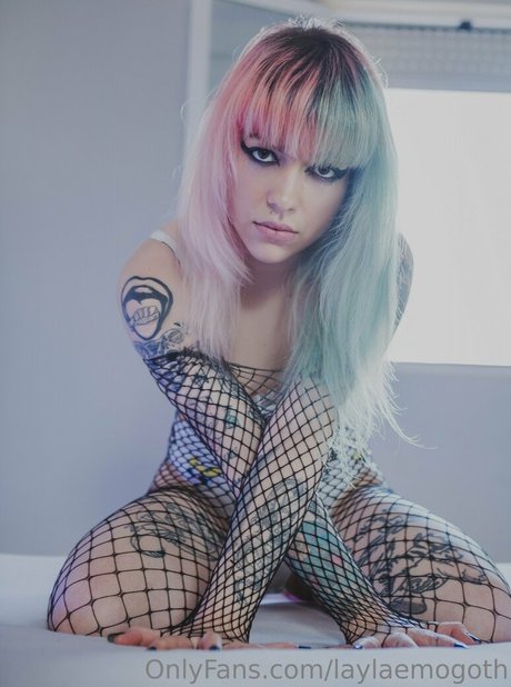 laylaemogoth model hd pics