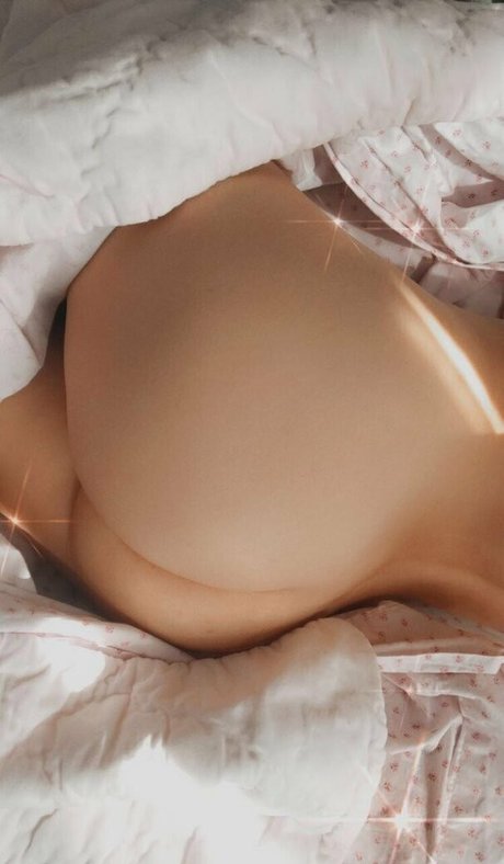 vampaliciousss beautiful actress image