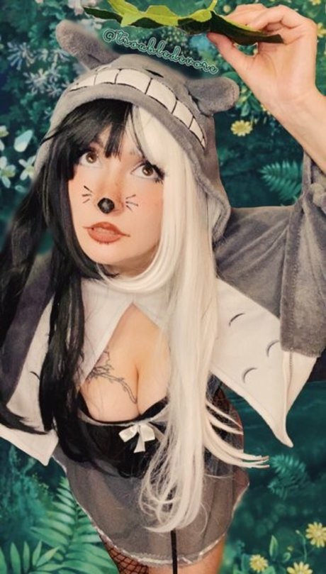 Triflindevore model erotic images