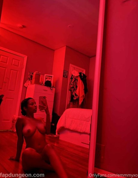 Emmmyxo pornstar xxx pictures