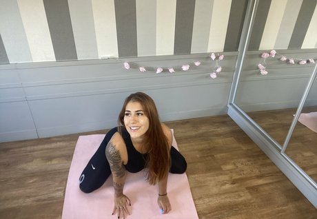 Sweet Mila sex model image