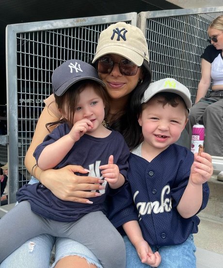 Rachel Winchester model hot picture