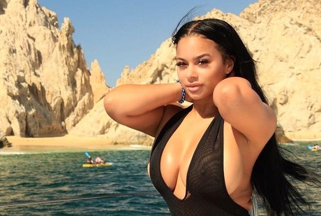 beach blowjob onlyfans beautiful naked pics