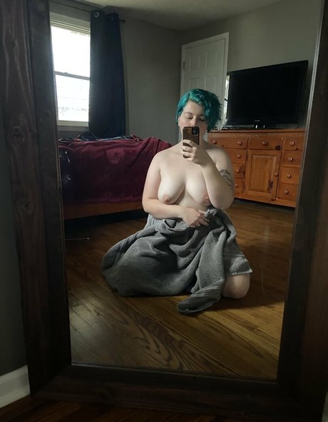 teen natural tits onlyfans xxx photo