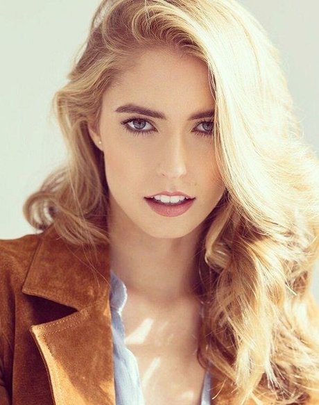 Amy Neville hd model pics