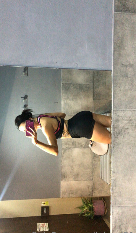 lulycal21 nude star archive