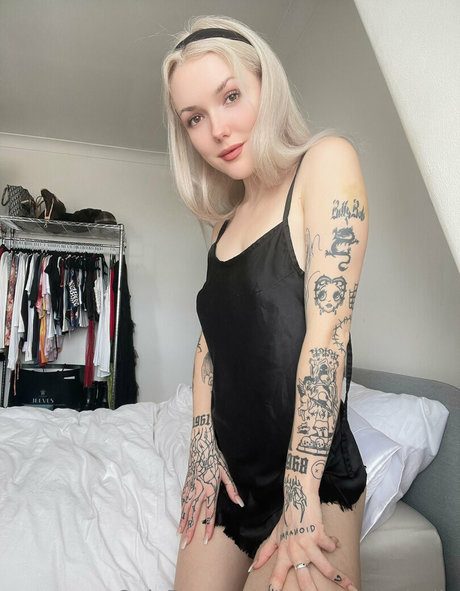 ebony midget onlyfans porn images