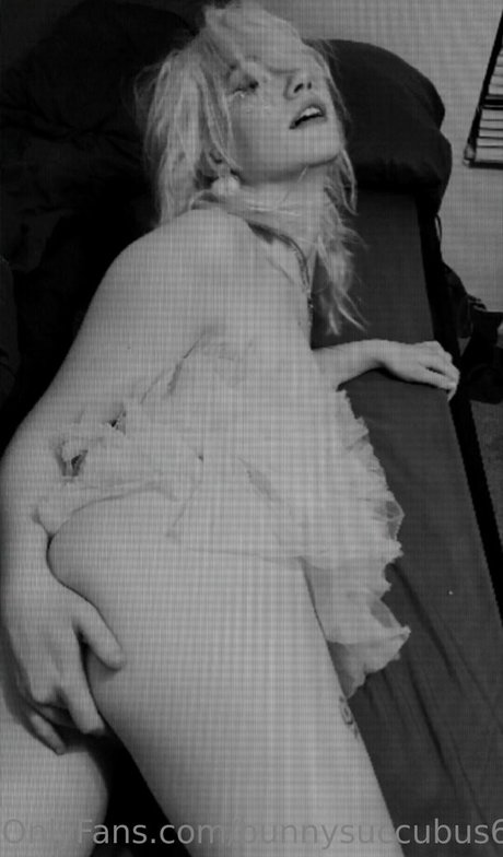 bunnysuccubus637 Profile Pic