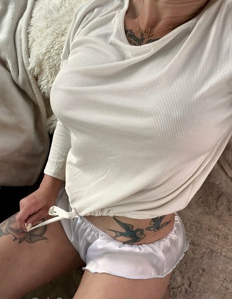 Valkyrieuntamed high quality model pictures