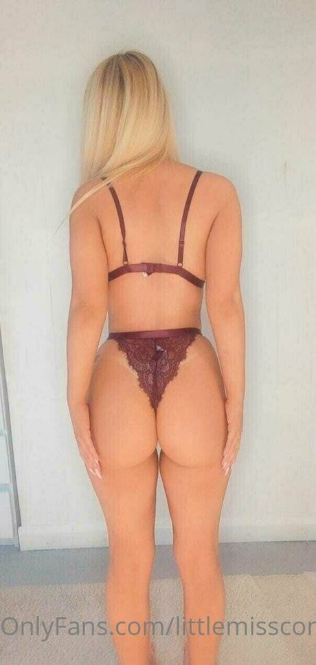 littlemissconnie model adult pic