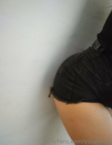 yougirlx18 model sexy pics