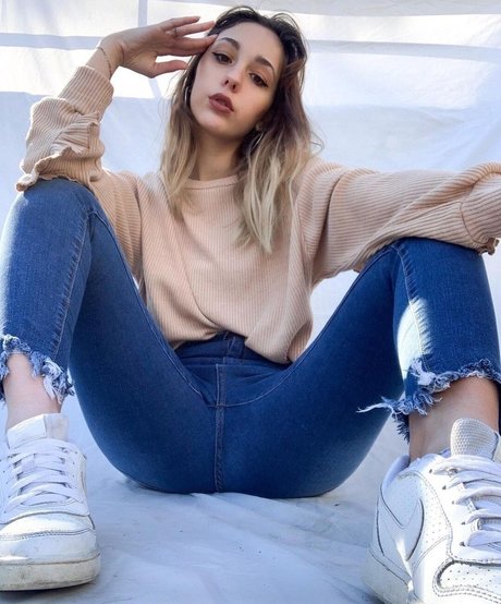 agusdigri erotic star image