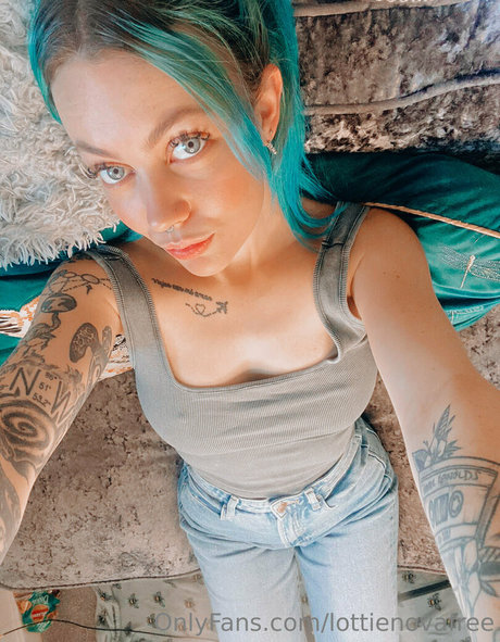 lottienovafree nudes pornstar pic