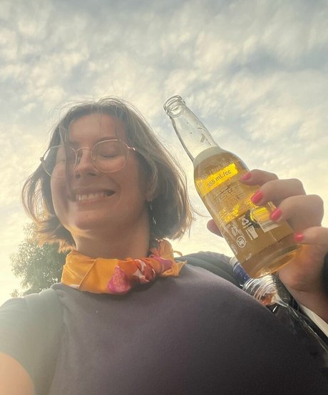 SliceOfSalami erotic model img