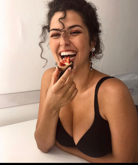 Fabiana Pastorino naked model archive