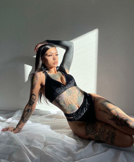 meganinked free model pic