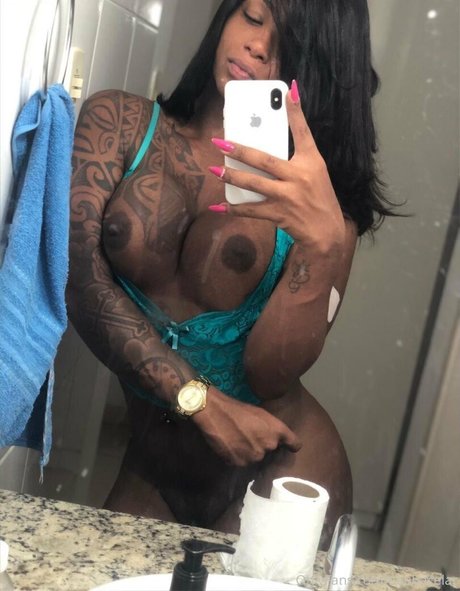 eeubacelar hot actress photos