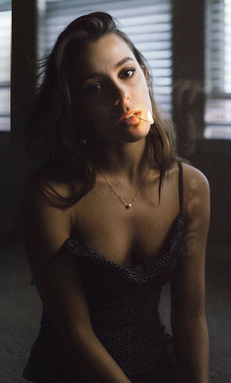 Izzybizzyspider exclusive star pics