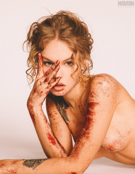 MAVRIN Magazine beautiful pornstar picture