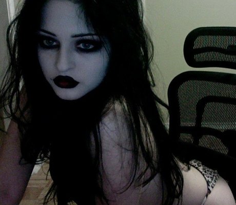 Bleachb0n3s nude star img