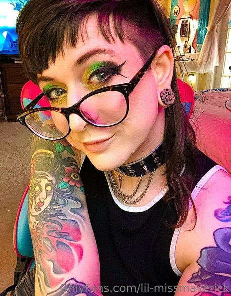 asian influencer onlyfans adult pic