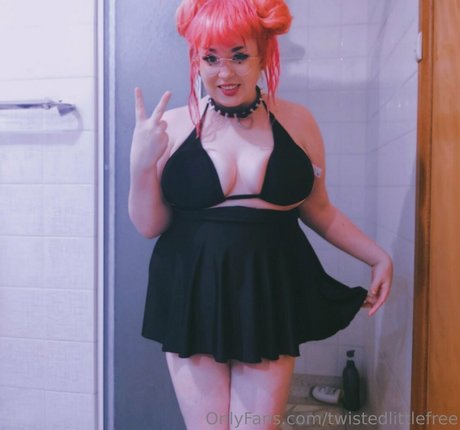 curvy shemale onlyfans porn photo