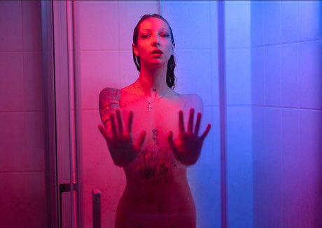 Zeynep Renda hd pornstar image