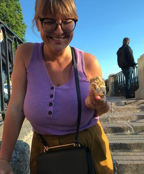 brown eyes kitty onlyfans sexy naked pics