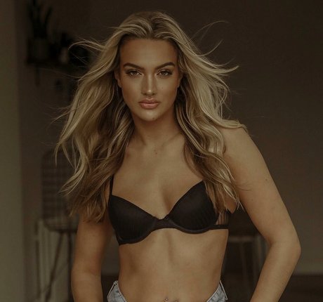 Laura Williams nudes pornstar picture