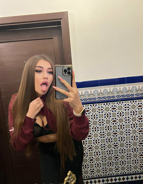 pov threesome onlyfans top photos