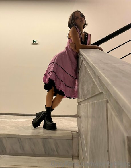 richelis naked model pics