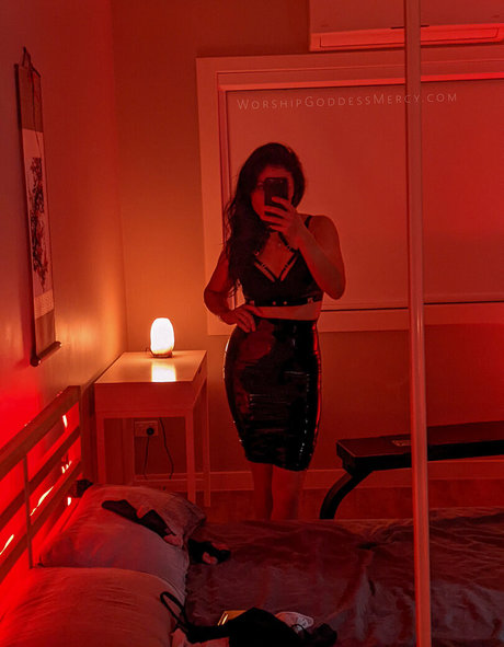 worshipgoddessmercy pretty actress image