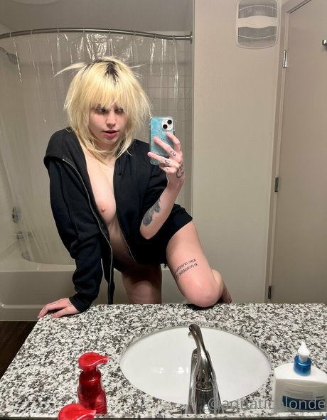 lips onlyfans beautiful naked photos