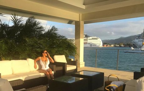 ShayLiving pretty model pictures