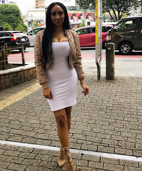 ShayLiving nude star photo