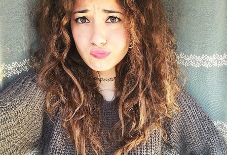 Paola Arena model adult images