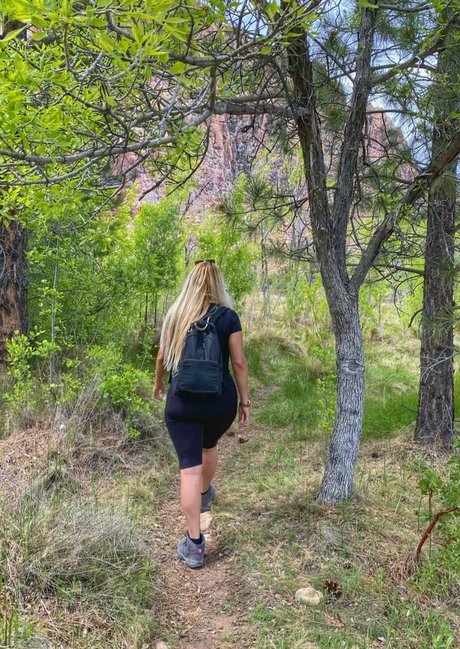 Nicolle A nice actress img