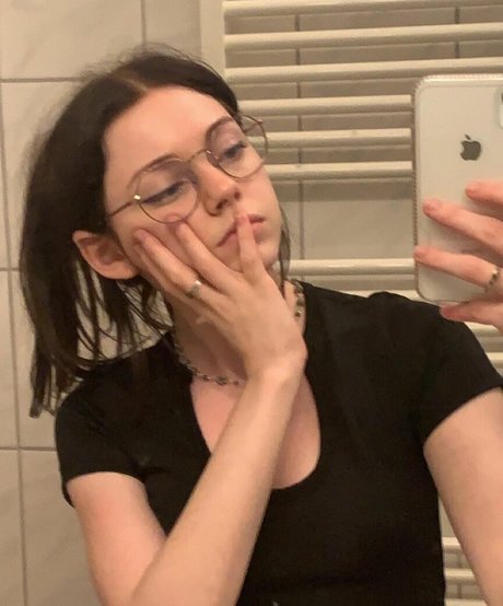 arab thick onlyfans erotic image