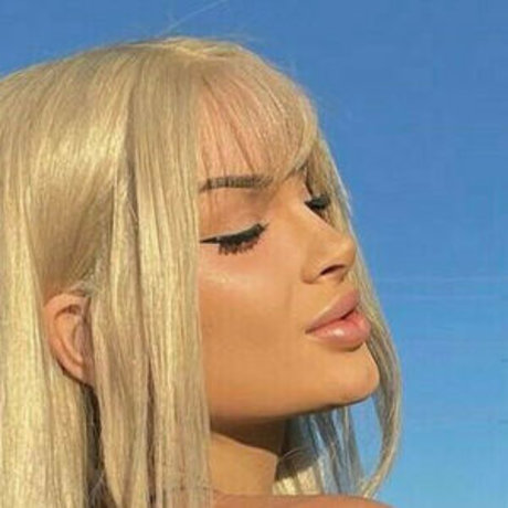 Haley Cure model nice photos