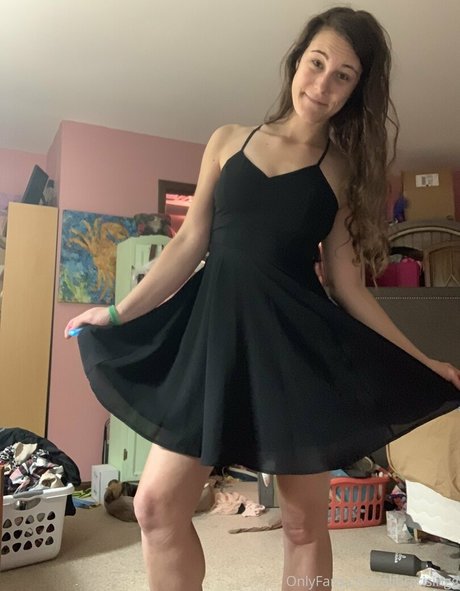 averyafterhours model high quality pics