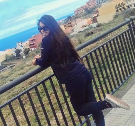 Miss Caffeine nice star pic