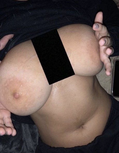 Alexa F model hd pics